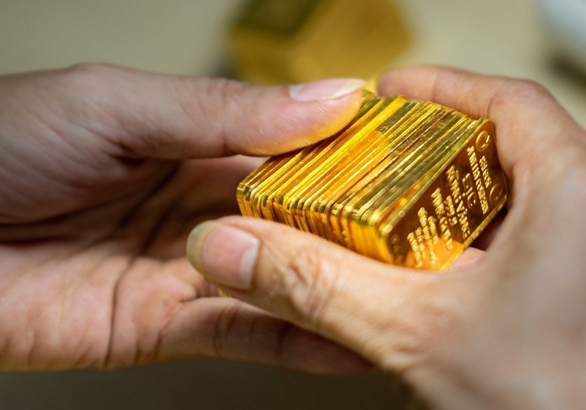 Giá vàng thế giới tăng mạnh hơn 800.000 đồng/lượng
